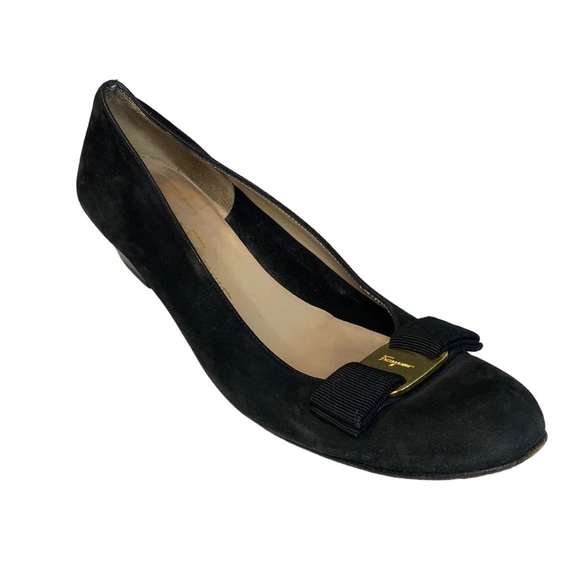 Salvatore Ferragamo Suede Vera Bow Low Heels Size 8 - Picture 1 of 10